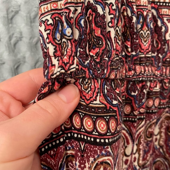 American Eagle 🦅 patterned maxi dress with side slit & strapped back - Picture 3 of 5